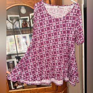 XL Floral Pink Women's Top. LULAROE. MUST BE BUNDLED